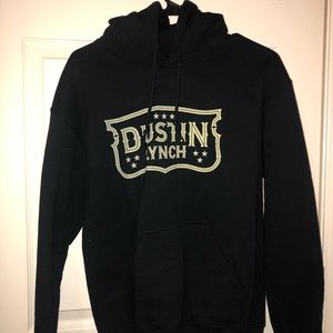 Dustin Lynch tour Sweater